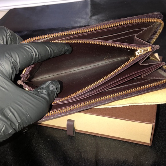 LOUIS VUITTON Vernis Amarante Full Zip Continental Wallet WITH: LV Box Dust Bag - Picture 11 of 17